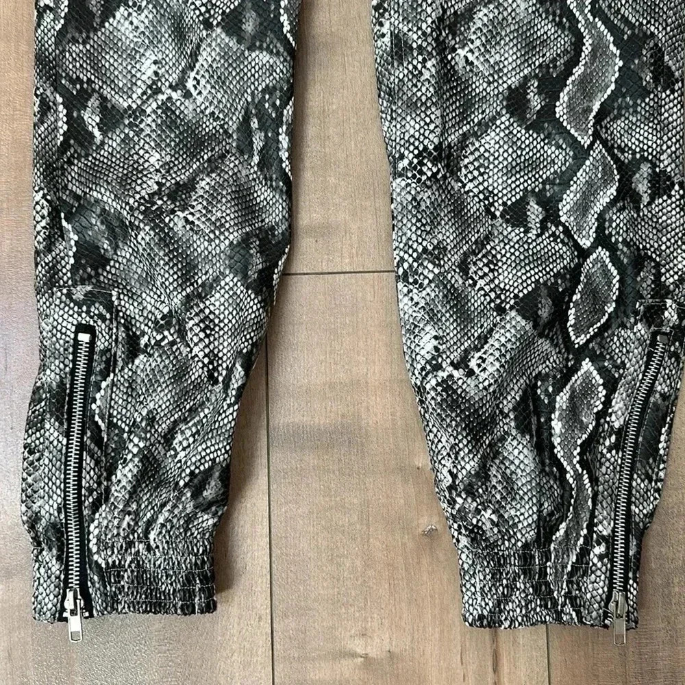 Nonchalant Label Revolve Python Jumpsuit Rare! Sz… - image 7